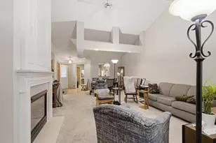 674 Lake View Dr, Woodbury, MN 55129 - Photo 10