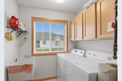674 Lake View Drive, Woodbury, MN 55129 - Photo 20