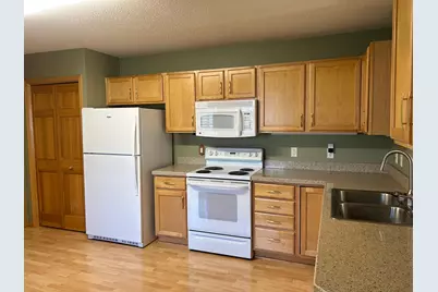 674 Lake View Drive, Woodbury, MN 55129 - Photo 12