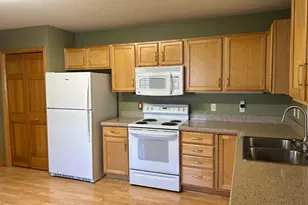 674 Lake View Dr, Woodbury, MN 55129 - Photo 12
