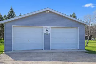 114 Pine St NW, New London, MN 56273 - Photo 22