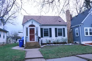 736 Cottage Ave E, Saint Paul, MN 55106 - Photo 2