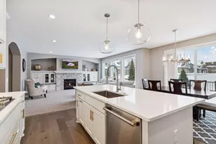 5855 Zanzibar Ln N, Plymouth, MN 55446 - Photo 2