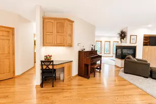 419 Brandywine Dr, Burnsville, MN 55337 - Photo 14