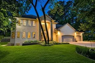 419 Brandywine Dr, Burnsville, MN 55337 - Photo 2
