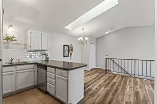732 Parkside Dr, Vadnais Heights, MN 55127 - Photo 18