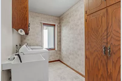 6708 W 82nd Street, Bloomington, MN 55438 - Photo 22