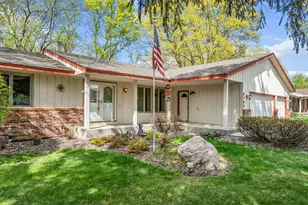 6708 W 82nd St, Bloomington, MN 55438 - Photo 2