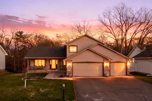 2655 N Barclay St, Maplewood, MN 55109 - Photo 1