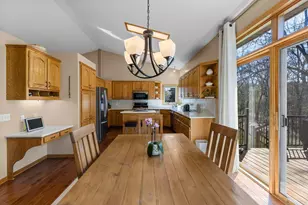 2655 N Barclay St, Maplewood, MN 55109 - Photo 6