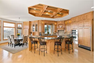 10689 Sonoma Ridge, Eden Prairie, MN 55347 - Photo 4