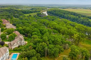 10689 Sonoma Ridge, Eden Prairie, MN 55347 - Photo 2