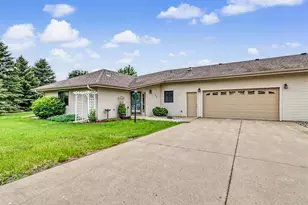2940 12th Ave S, Moorhead, MN 56560 - Photo 1