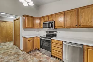 2940 12th Ave S, Moorhead, MN 56560 - Photo 6