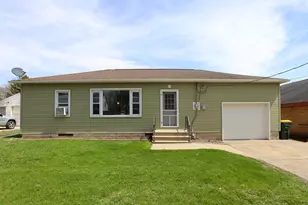 220 Adams Ave SE, Madelia, MN 56062 - Photo 26