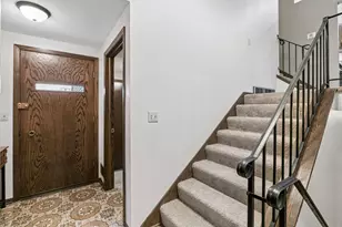 4211 Shirlee Ln N, Shoreview, MN 55126 - Photo 4
