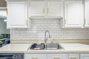 857 Rose Ave E, Saint Paul, MN 55106 - Photo 14