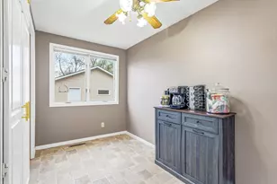857 Rose Ave E, Saint Paul, MN 55106 - Photo 16