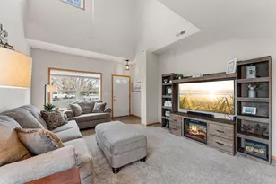 13318 Virginia Ave S, Savage, MN 55378 - Photo 8