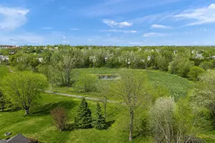 8906 Sequoia Rd, Woodbury, MN 55125 - Photo 4