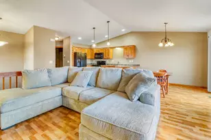 910 35th Ave S, Moorhead, MN 56560 - Photo 14