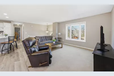 1 Prairiewood Crossing S, Fargo,  58103 - Photo 8