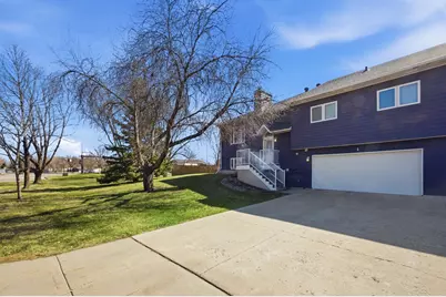 1 Prairiewood Crossing S, Fargo,  58103 - Photo 2