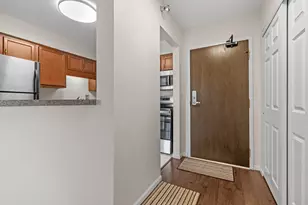 78 10th St E, Saint Paul, MN 55101 - Photo 12