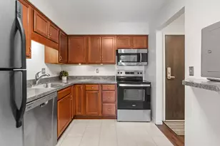 78 10th St E, Saint Paul, MN 55101 - Photo 10