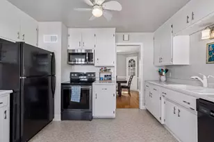 1389 Hoyt Ave W, Falcon Heights, MN 55108 - Photo 14