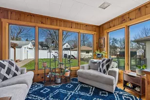 1389 Hoyt Ave W, Falcon Heights, MN 55108 - Photo 8