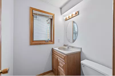 667 Aurora Avenue, Saint Paul, MN 55104 - Photo 10