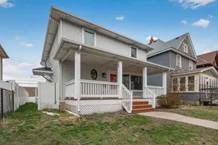 667 Aurora Ave, Saint Paul, MN 55104 - Photo 2