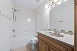 667 Aurora Ave, Saint Paul, MN 55104 - Photo 16