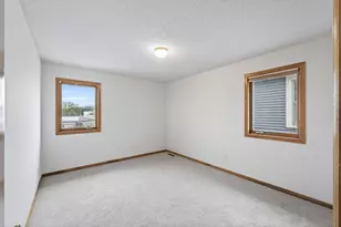 667 Aurora Ave, Saint Paul, MN 55104 - Photo 14