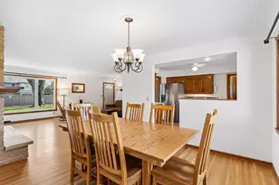 151 Mission Ln, Bloomington, MN 55420 - Photo 10
