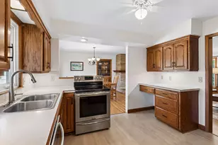 151 Mission Ln, Bloomington, MN 55420 - Photo 14
