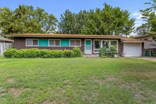 2906 Nash Rd, Brooklyn Center, MN 55430 - Photo 1