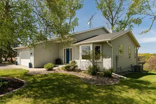 2141 Silver Creek Ct NE, Rochester, MN 55906 - Photo 4
