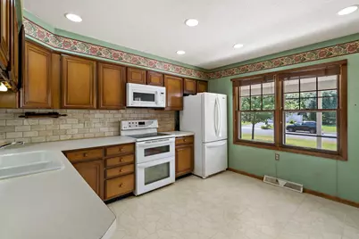 6112 Jeffrey Lane, Edina, MN 55436 - Photo 8