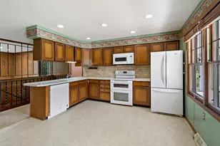 6112 Jeffrey Ln, Edina, MN 55436 - Photo 6