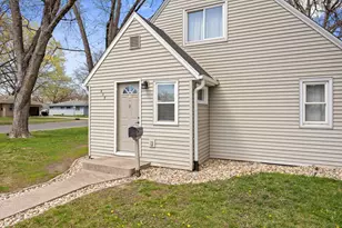 437 Linden Ave SW, Hutchinson, MN 55350 - Photo 20