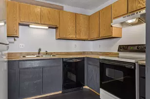 3049 Lake Shore Dr, Minneapolis, MN 55416 - Photo 12