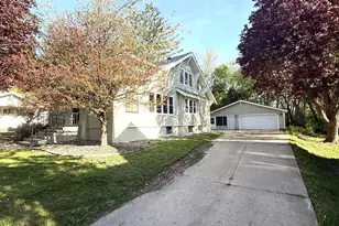 455 3rd St SE, Cokato, MN 55321 - Photo 4