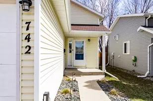 742 47 1/2 Street S, Fargo,  58103 - Photo 6