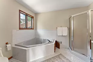 2330 Overlook Circle E, Maplewood, MN 55119 - Photo 18