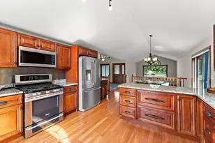2330 Overlook Circle E, Maplewood, MN 55119 - Photo 14