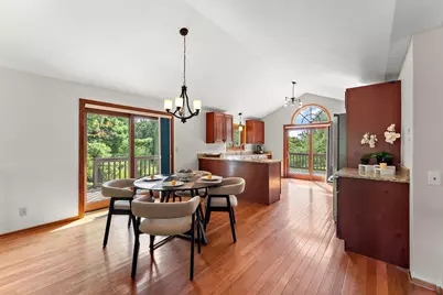 2330 Overlook Circle E, Maplewood, MN 55119 - Photo 12