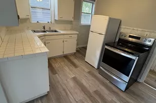211 Clinton St, Austin, MN 55912 - Photo 4