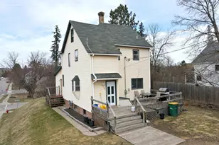 101 Lakeview Blvd, Coleraine, MN 55722 - Photo 1